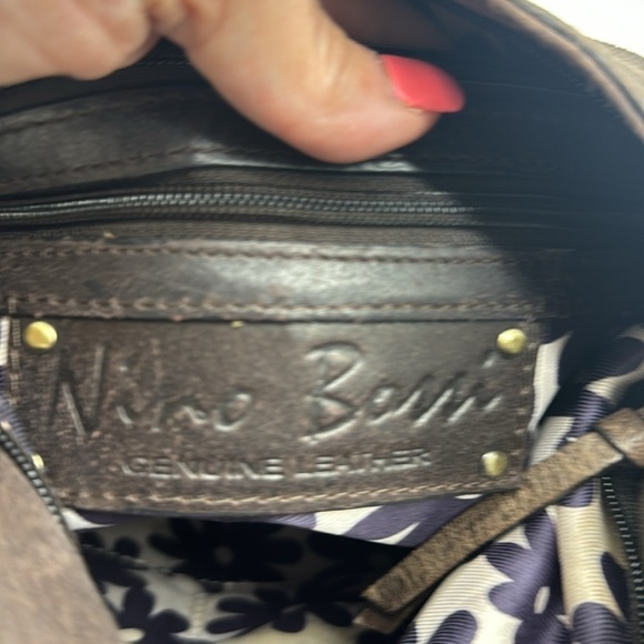 Nino Bossi Brown Leather Shoulder Bag BRN6231B - Picture 7 of 15